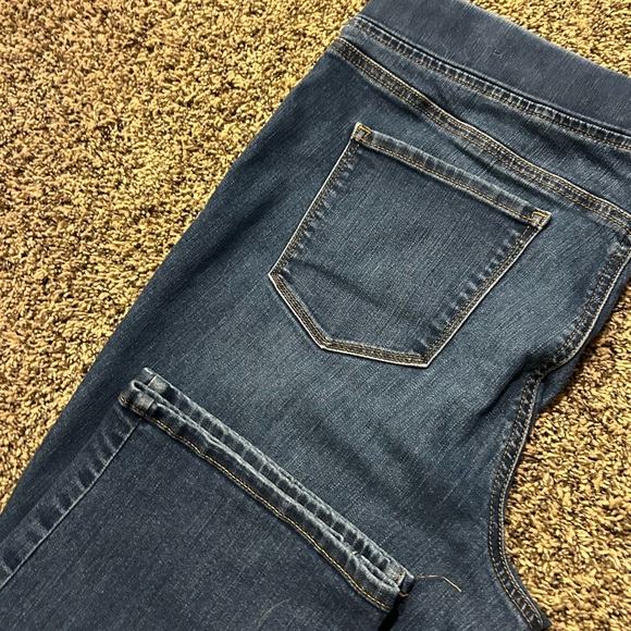 Talbots size 16 pull on denim flare crop pant - Picture 7 of 8